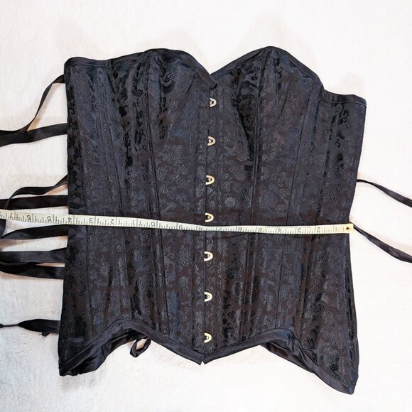 Black Rose and Dragon Brocade boned and laced corset size M-L - Picture 5 of 9